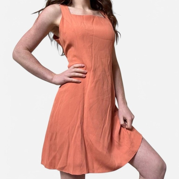 Vintage peach shift dress with square neckline - Picture 7 of 8